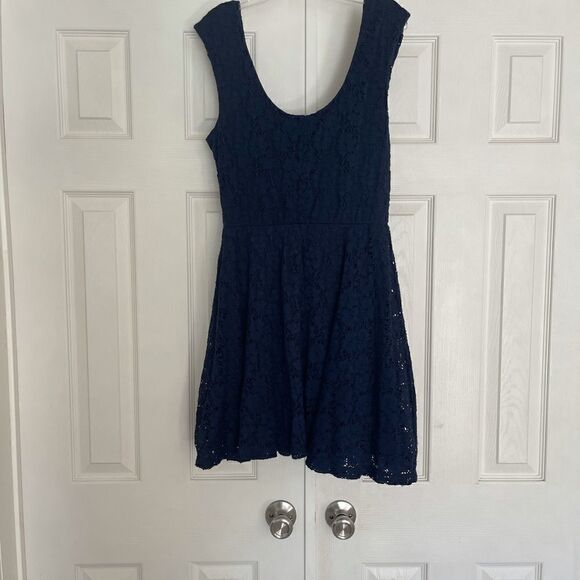 Candie’s Navy Lace Dress Size Large - Picture 2 of 3